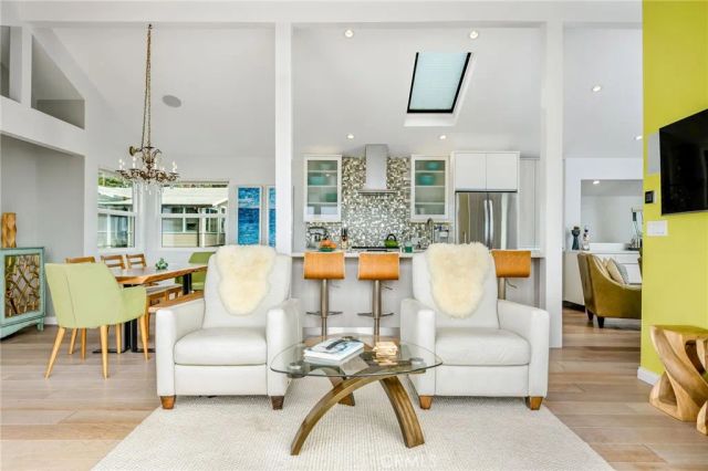 31641 Jewel Avenue, Laguna Beach, CA 92651