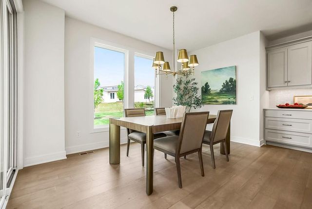 2305 W 176th Place, Overland Park, KS 66085