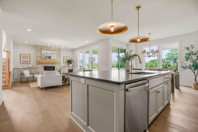 2305 W 176th Place, Overland Park, KS 66085