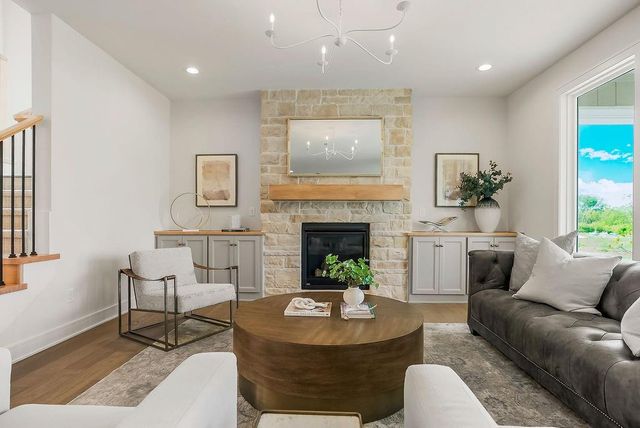 2305 W 176th Place, Overland Park, KS 66085