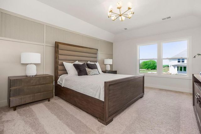 2305 W 176th Place, Overland Park, KS 66085