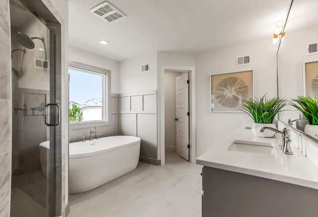2305 W 176th Place, Overland Park, KS 66085