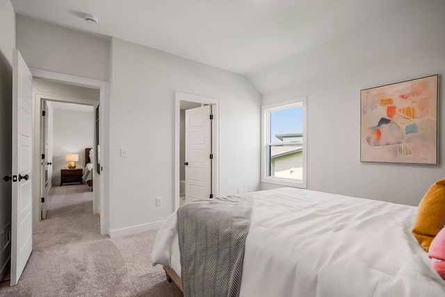 2305 W 176th Place, Overland Park, KS 66085