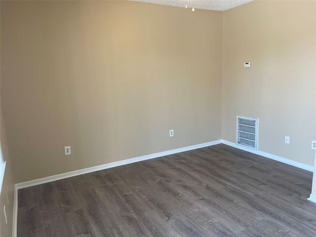 802 Avenue K 3, Galveston, TX 77550