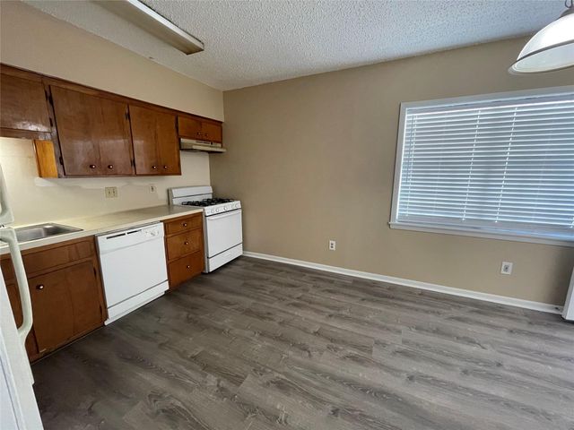 802 Avenue K 3, Galveston, TX 77550