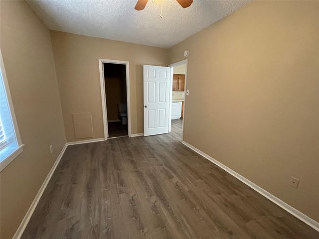 802 Avenue K 3, Galveston, TX 77550