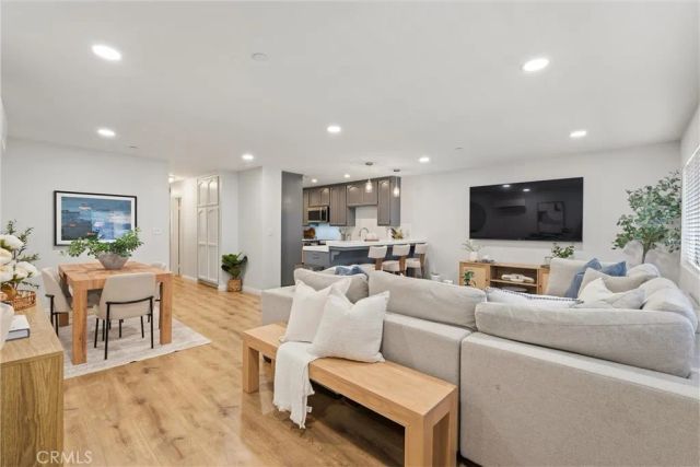 17200 Newhope 204, Fountain Valley, CA 92708