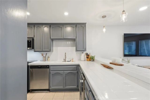 17200 Newhope 204, Fountain Valley, CA 92708