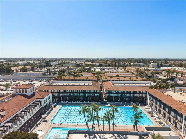 17200 Newhope 204, Fountain Valley, CA 92708