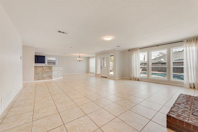 6902 Kara Place, North Richland Hills, TX 76182