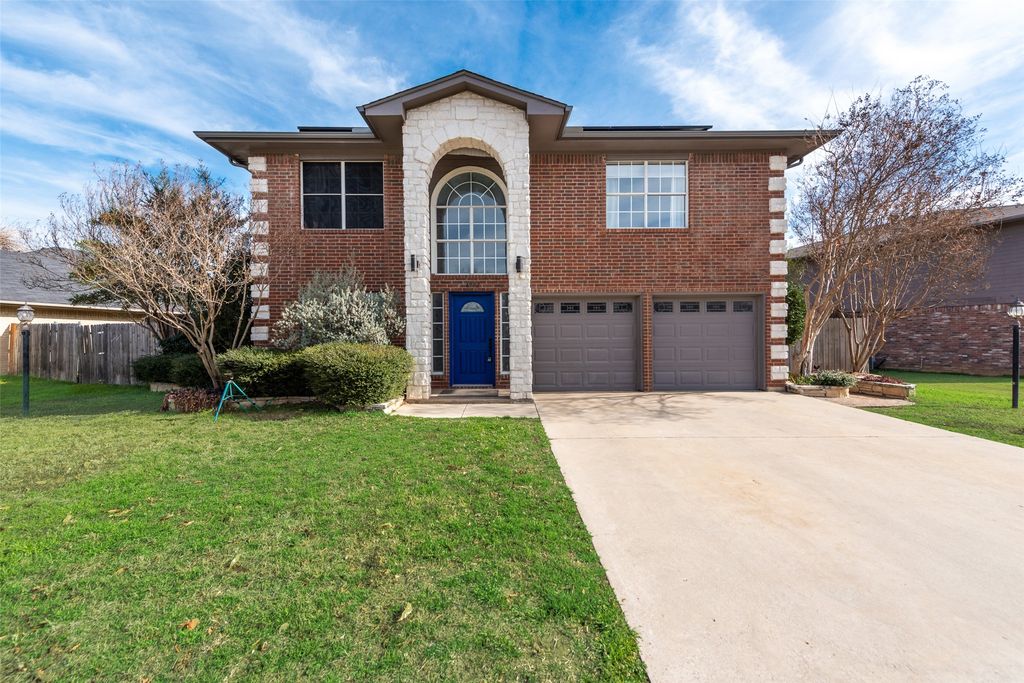 6902 Kara Place, North Richland Hills, TX 76182