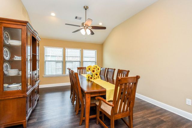 8614 Redstone Hills Drive, Cypress, TX 77433