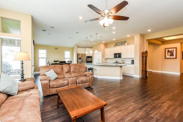 8614 Redstone Hills Drive, Cypress, TX 77433
