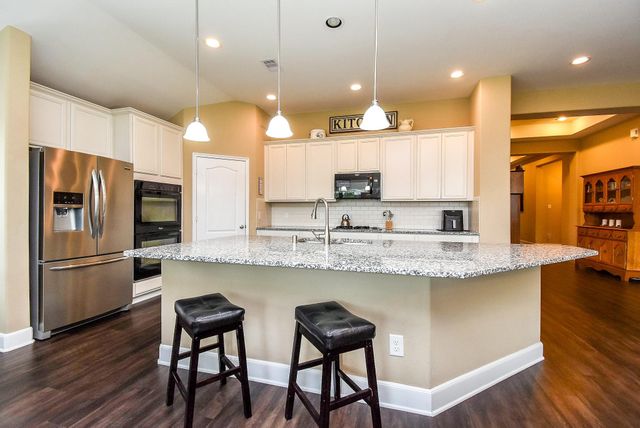 8614 Redstone Hills Drive, Cypress, TX 77433