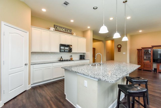 8614 Redstone Hills Drive, Cypress, TX 77433