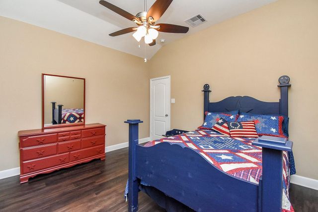 8614 Redstone Hills Drive, Cypress, TX 77433