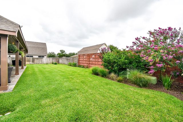 8614 Redstone Hills Drive, Cypress, TX 77433