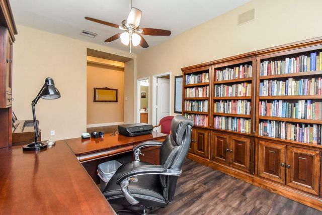 8614 Redstone Hills Drive, Cypress, TX 77433
