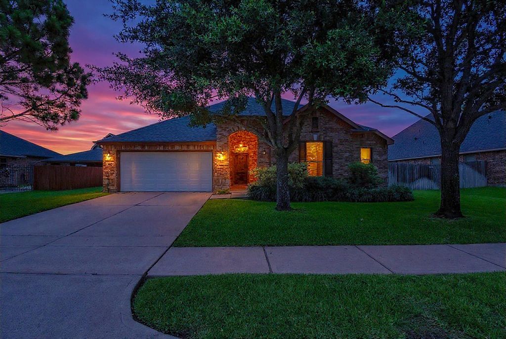 8614 Redstone Hills Drive, Cypress, TX 77433