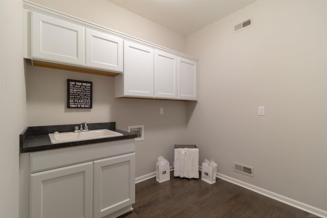 11847 Partridge Drive, Taylor, MI 48180