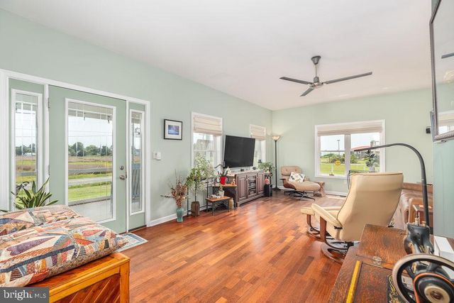 2576 HOOPERS ISLAND RD, Fishing Creek, MD 21634