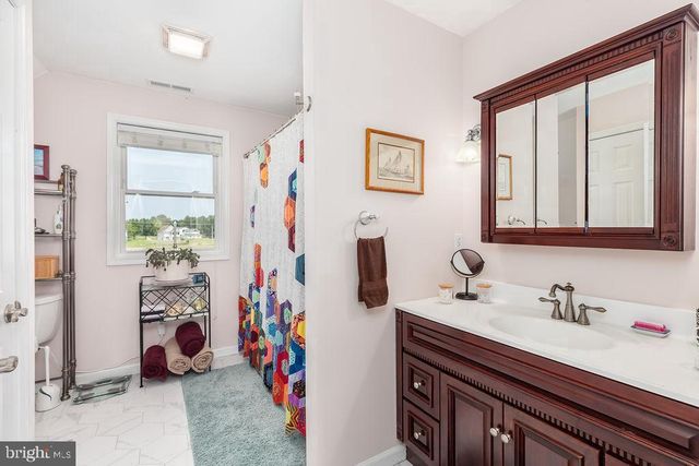 2576 HOOPERS ISLAND RD, Fishing Creek, MD 21634