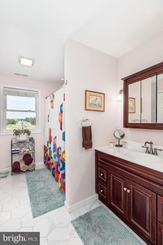 2576 HOOPERS ISLAND RD, Fishing Creek, MD 21634