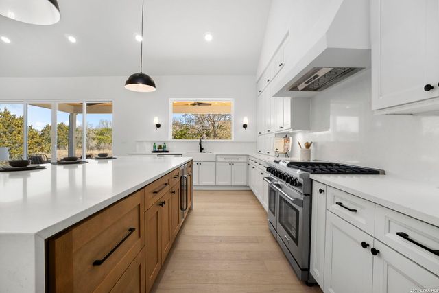 473 Highland Meadows, Bandera, TX 78003