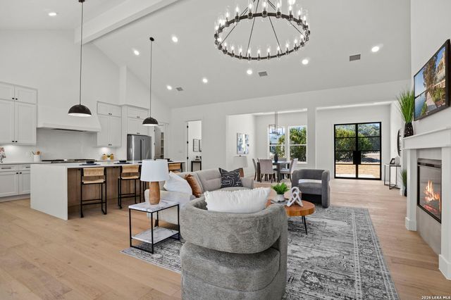 473 Highland Meadows, Bandera, TX 78003