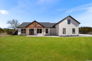 473 Highland Meadows, Bandera, TX 78003