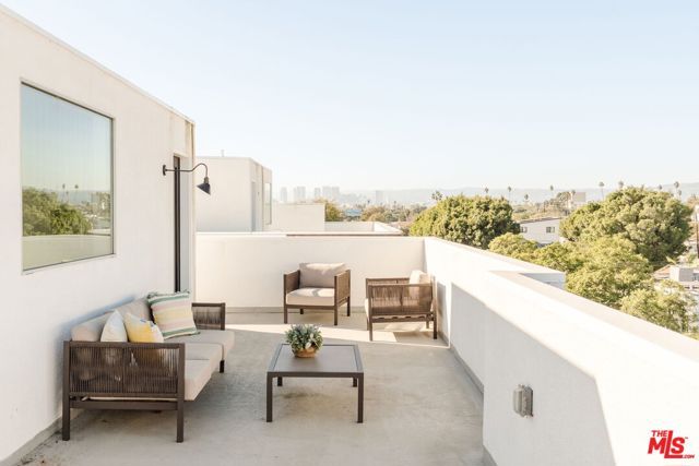 5036 W Pickford Street, Los Angeles, CA 90019
