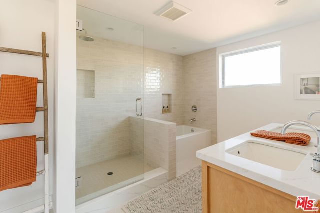 5036 W Pickford Street, Los Angeles, CA 90019