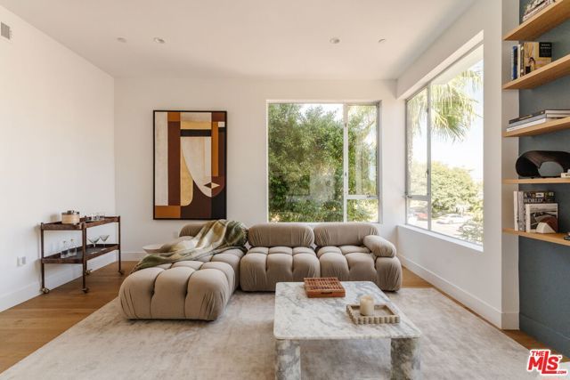 5036 W Pickford Street, Los Angeles, CA 90019