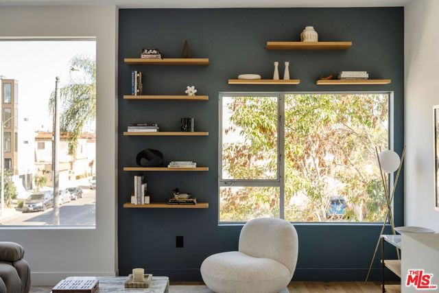 5036 W Pickford Street, Los Angeles, CA 90019