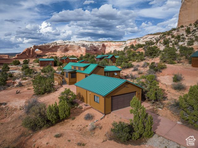 10 PIONEER DR., Moab, UT 84532