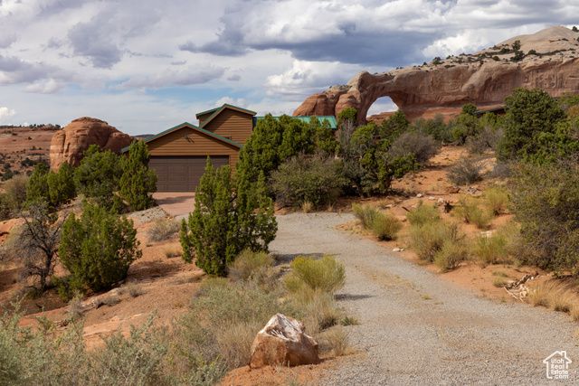 10 PIONEER DR., Moab, UT 84532