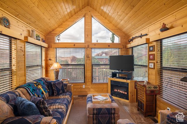 10 PIONEER DR., Moab, UT 84532