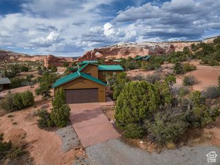 10 PIONEER DR., Moab, UT 84532