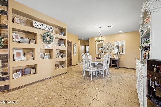 2402 W Roughrider Road, New River, AZ 85087