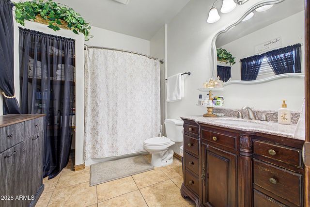 2402 W Roughrider Road, New River, AZ 85087
