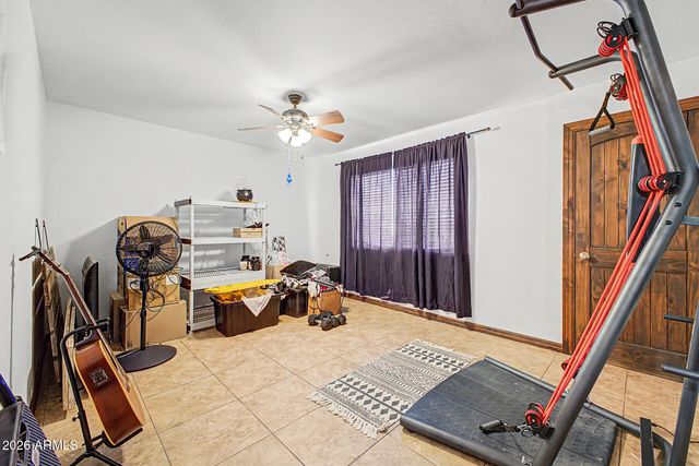 2402 W Roughrider Road, New River, AZ 85087