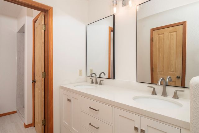 7 Hidalgo Court, Santa Fe, NM 87508