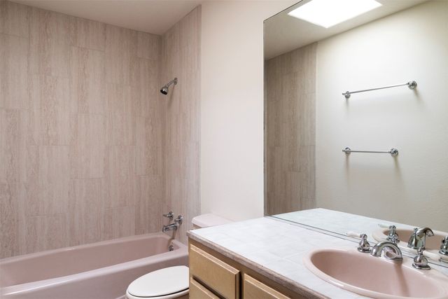 7 Hidalgo Court, Santa Fe, NM 87508