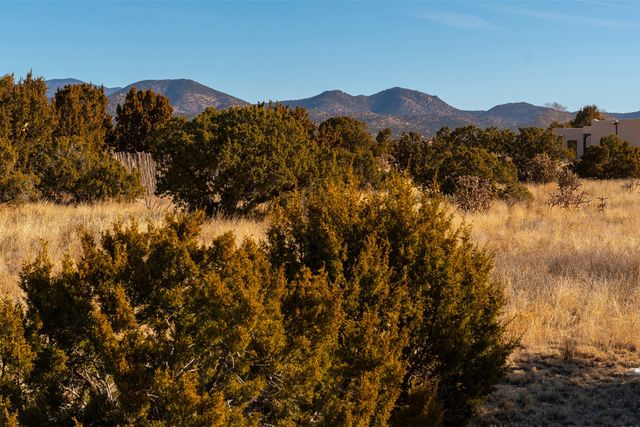 7 Hidalgo Court, Santa Fe, NM 87508