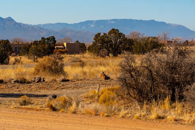 7 Hidalgo Court, Santa Fe, NM 87508