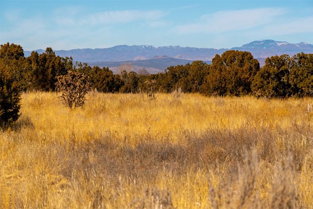 7 Hidalgo Court, Santa Fe, NM 87508