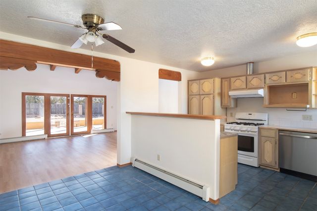 7 Hidalgo Court, Santa Fe, NM 87508