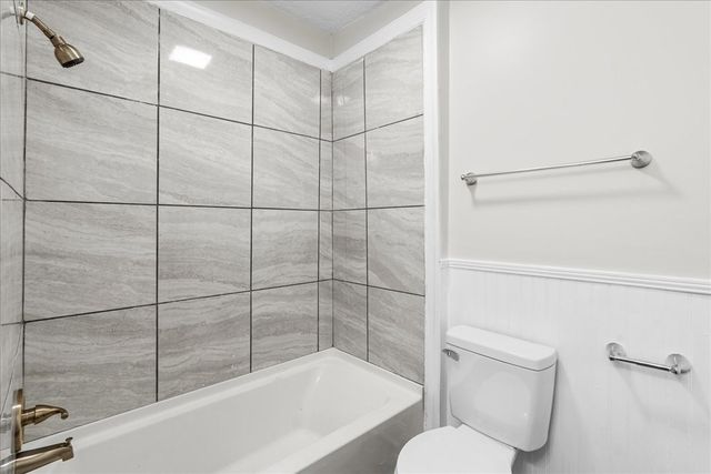 809 W Crawford Street, Dalton, GA 30720