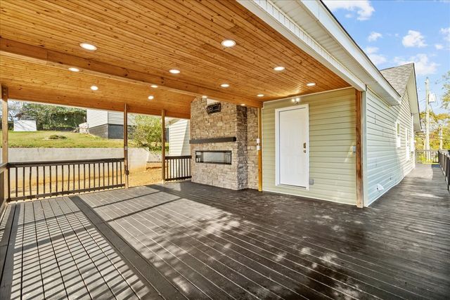 809 W Crawford Street, Dalton, GA 30720