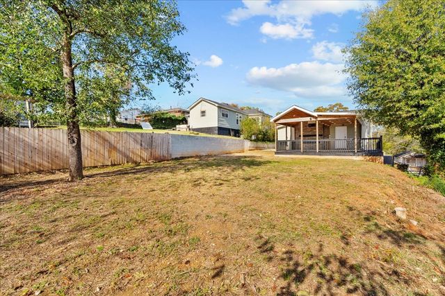 809 W Crawford Street, Dalton, GA 30720